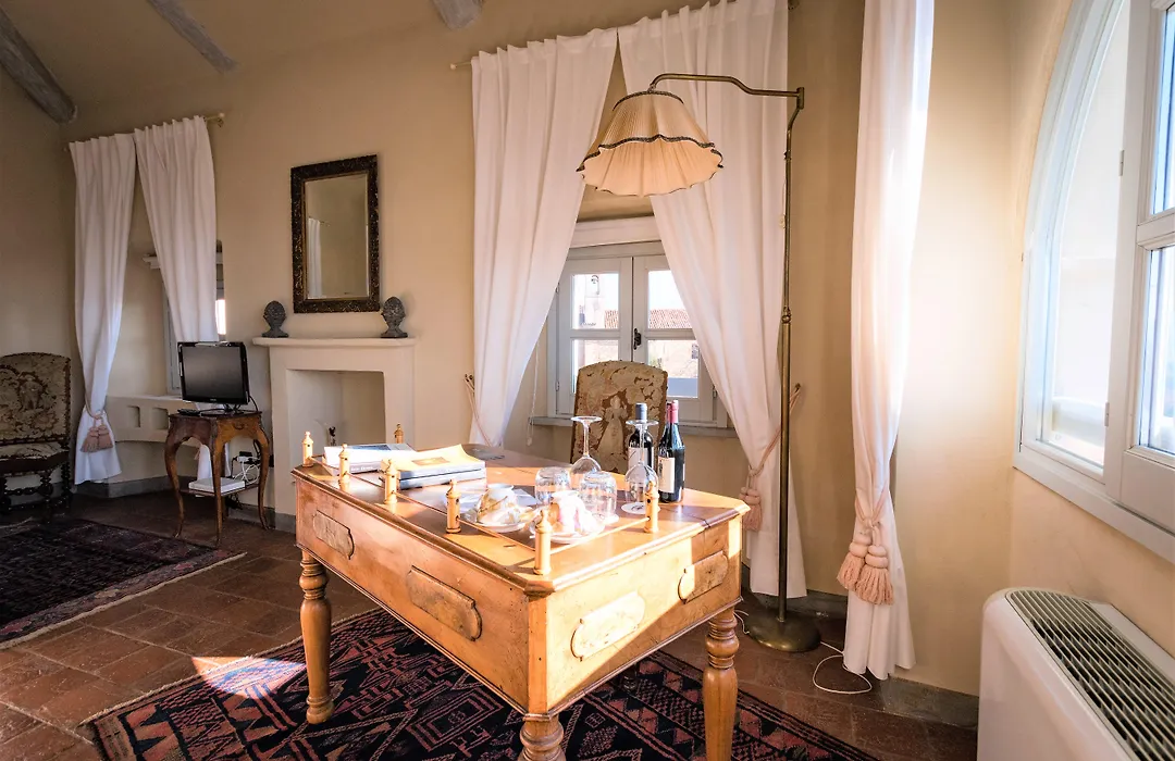 Antico Borgo-1